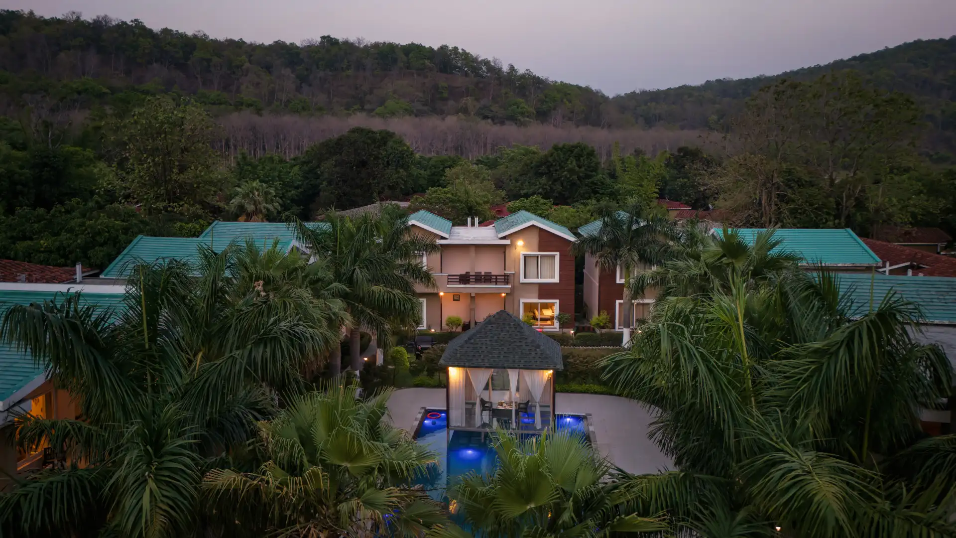 Maulik Mansion Resort